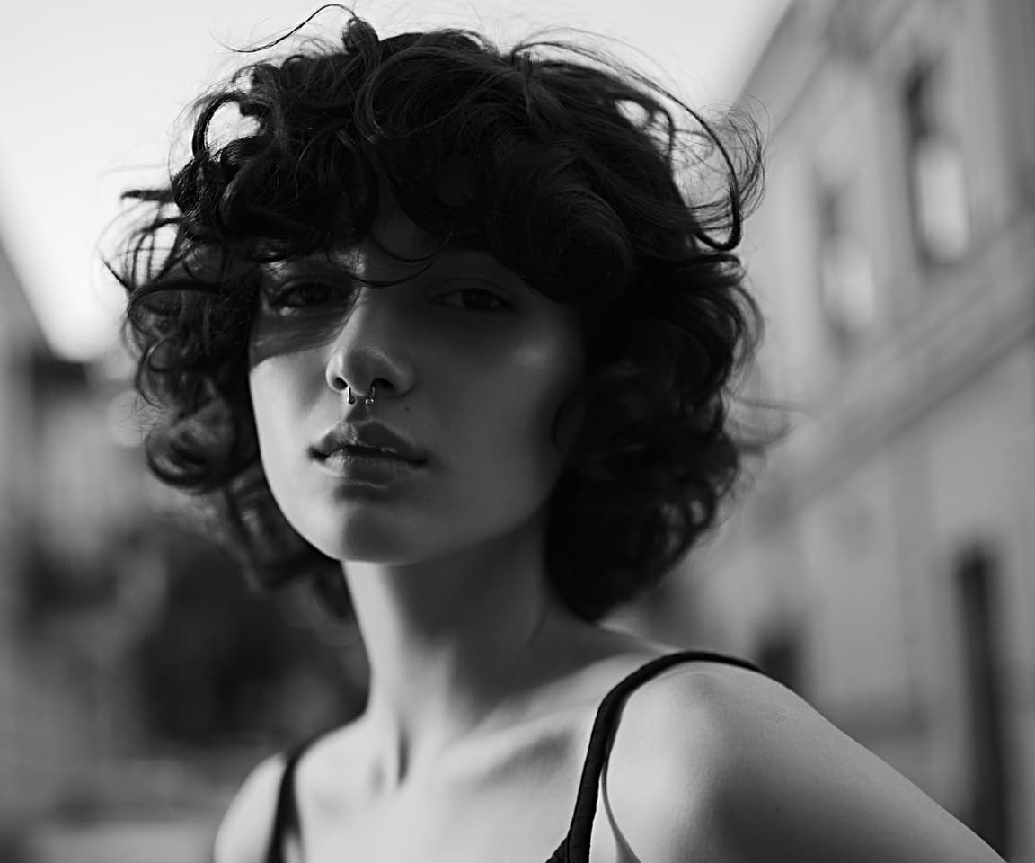 Portrait of a woman.